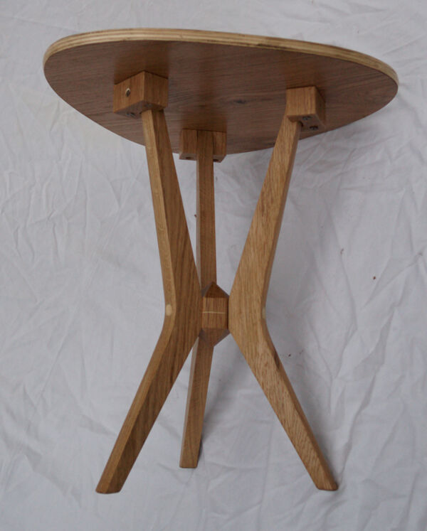 Petite table des années 60