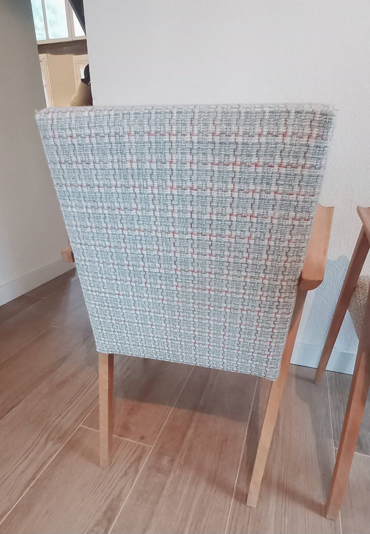 Set of 2 vintage chairs