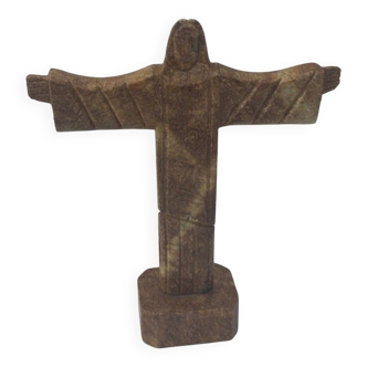 Statue Christ Rédempteur en Pierre Taillée – Sculpture Artisanale