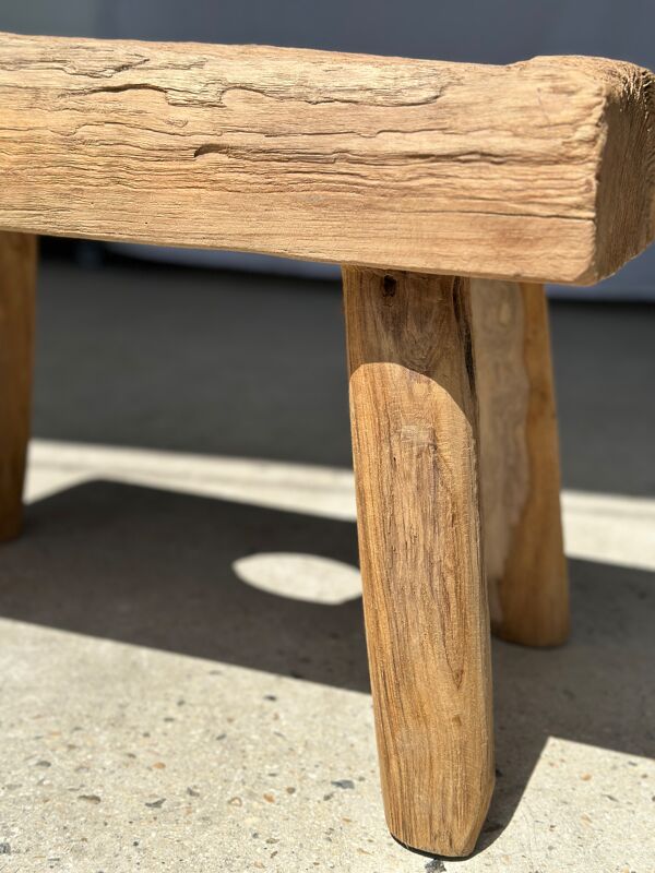 Table d'appoint en teck blond plateau ajouré
