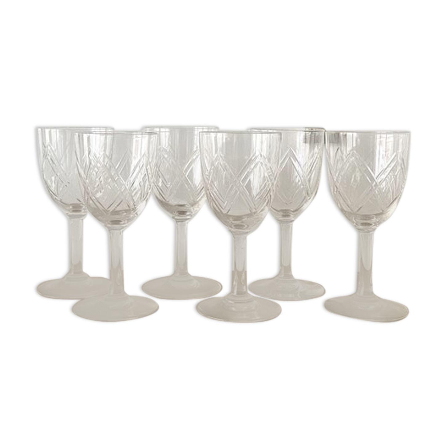 6 glasses of chiseled crystal liqueur