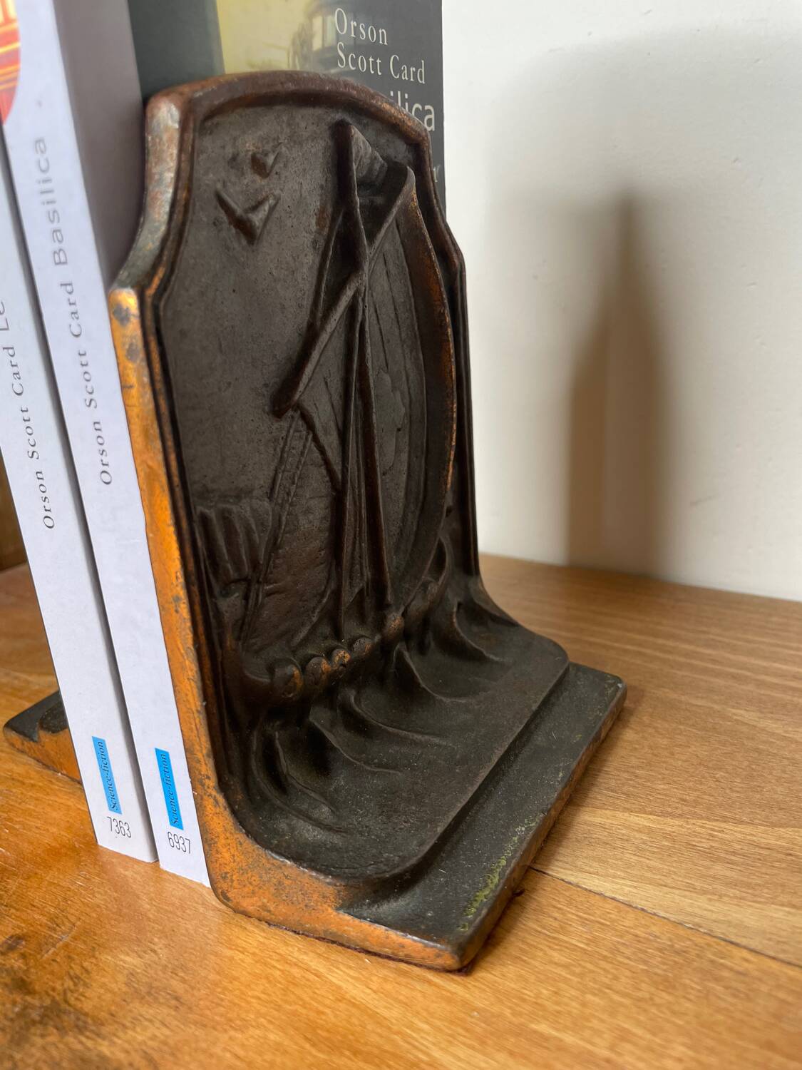 Serre-livres vintage en fonte - motif bateau ancien