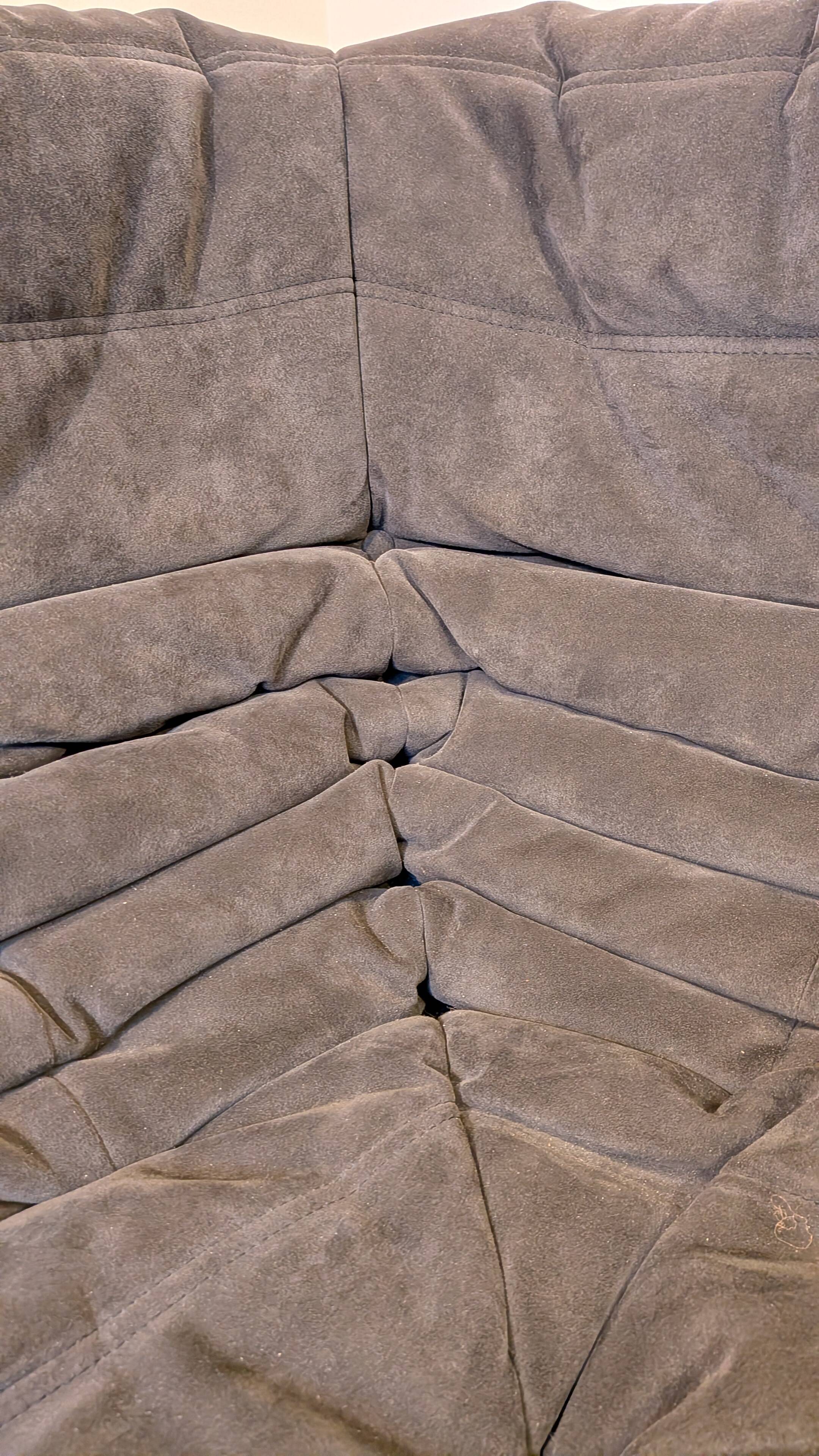 Canapé Togo angle Ligne Roset – Alcantara anthracite