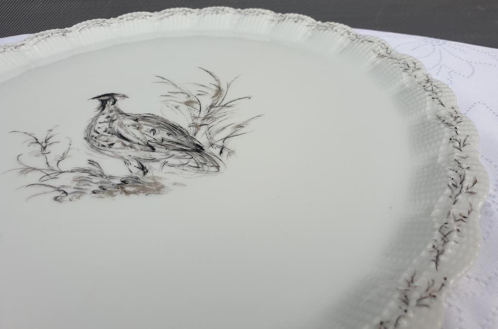 Hand-painted pheasant dish porcelain Au Vase Etrusque Paris