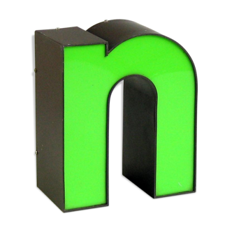 Letter n green