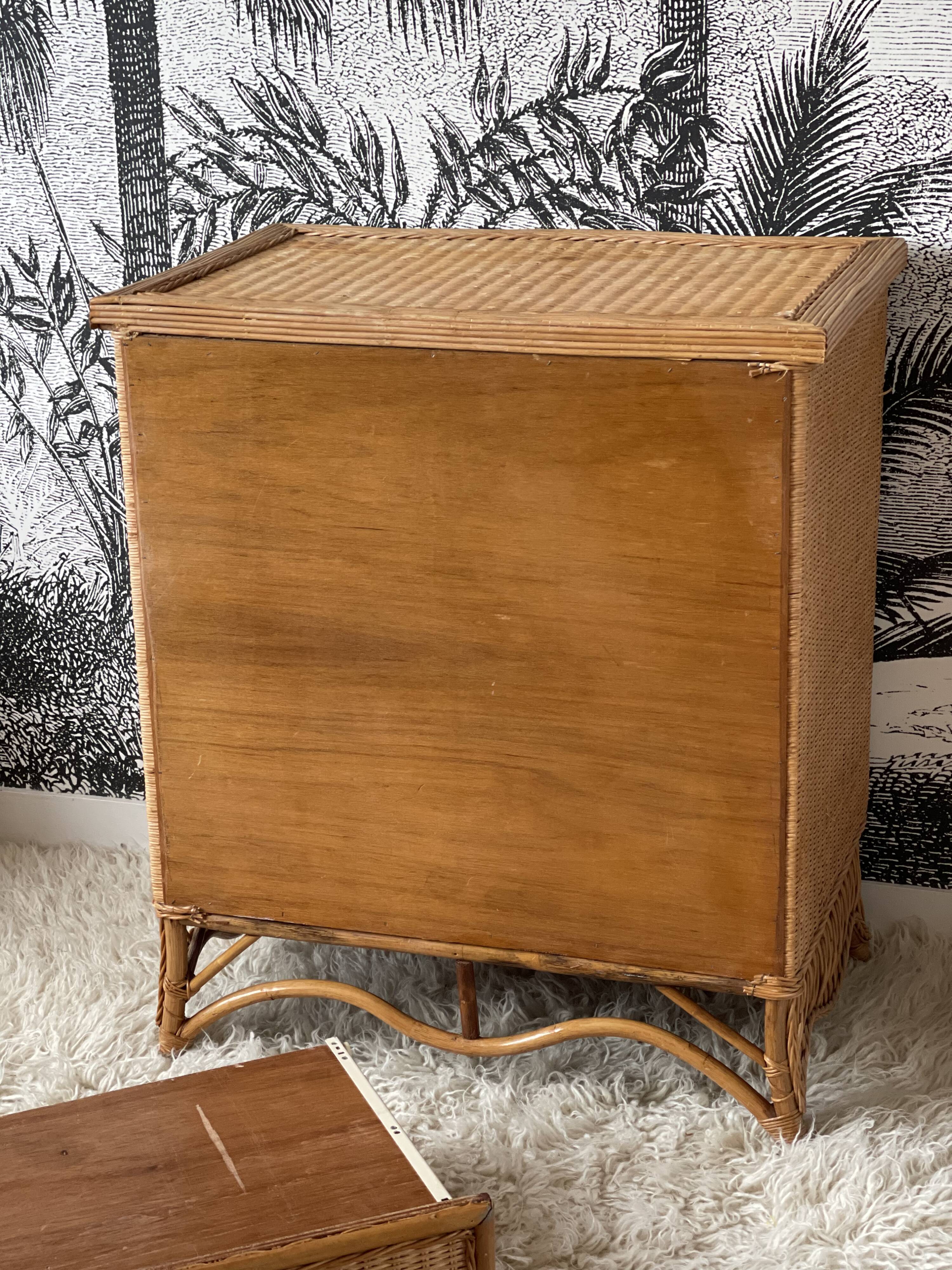 Commode vintage en rotin