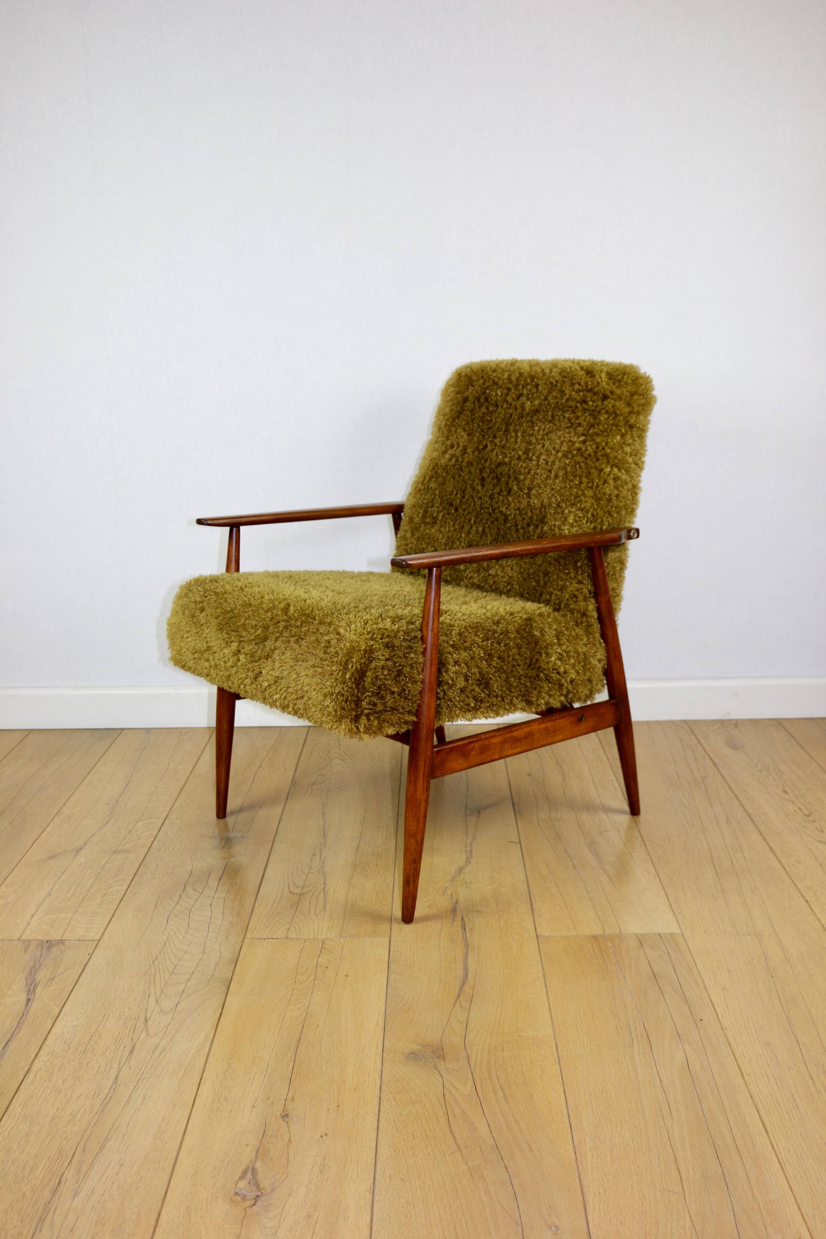 Armchair 'Lis', 1970s brown vintage khaki / olive long hair Rudy boucle design Henryk Lis - 2 pieces available