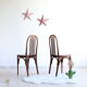 Suite de 4 chaises bistrot Luterma en bois courbé et simili cuir, début XX ème