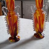 Paire de vases de la verrerie de Clichy orange jaune marbré en forme d'amphore