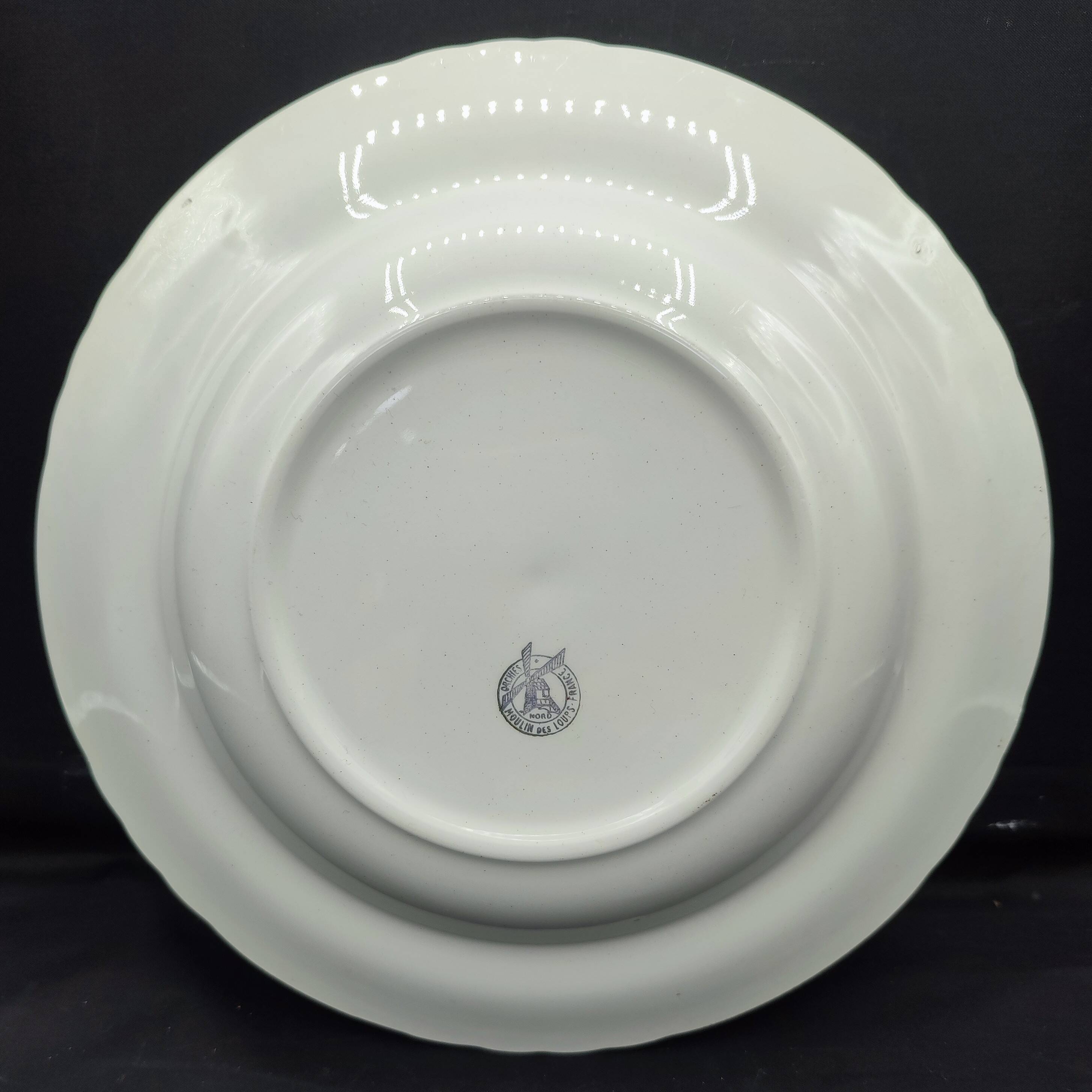 Set of 8 plates + 1 vintage oval dish Moulin des Loups Champêtre red