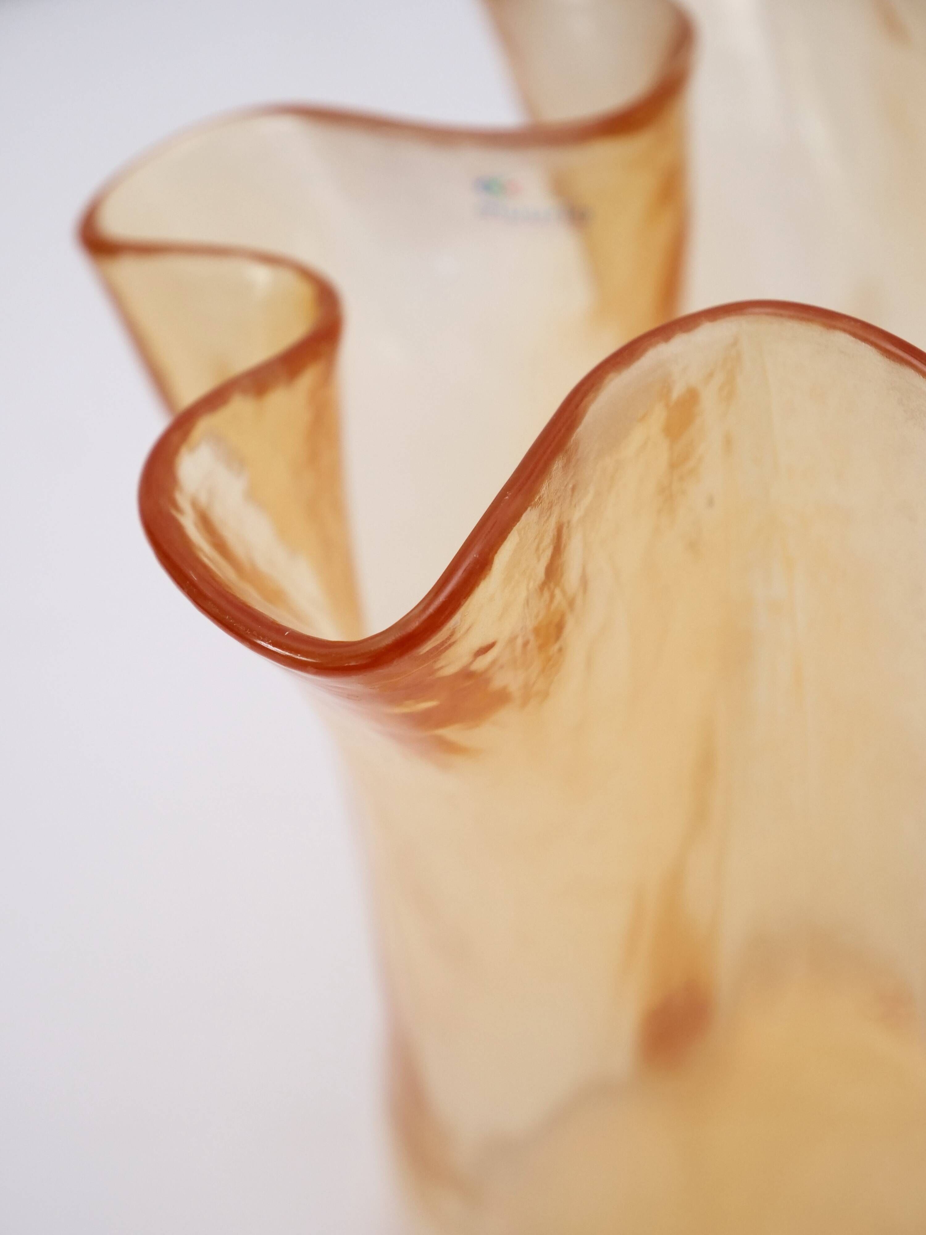 Vase mid century de Pertii Kalioninen, Muurla rose orangé, Finlande