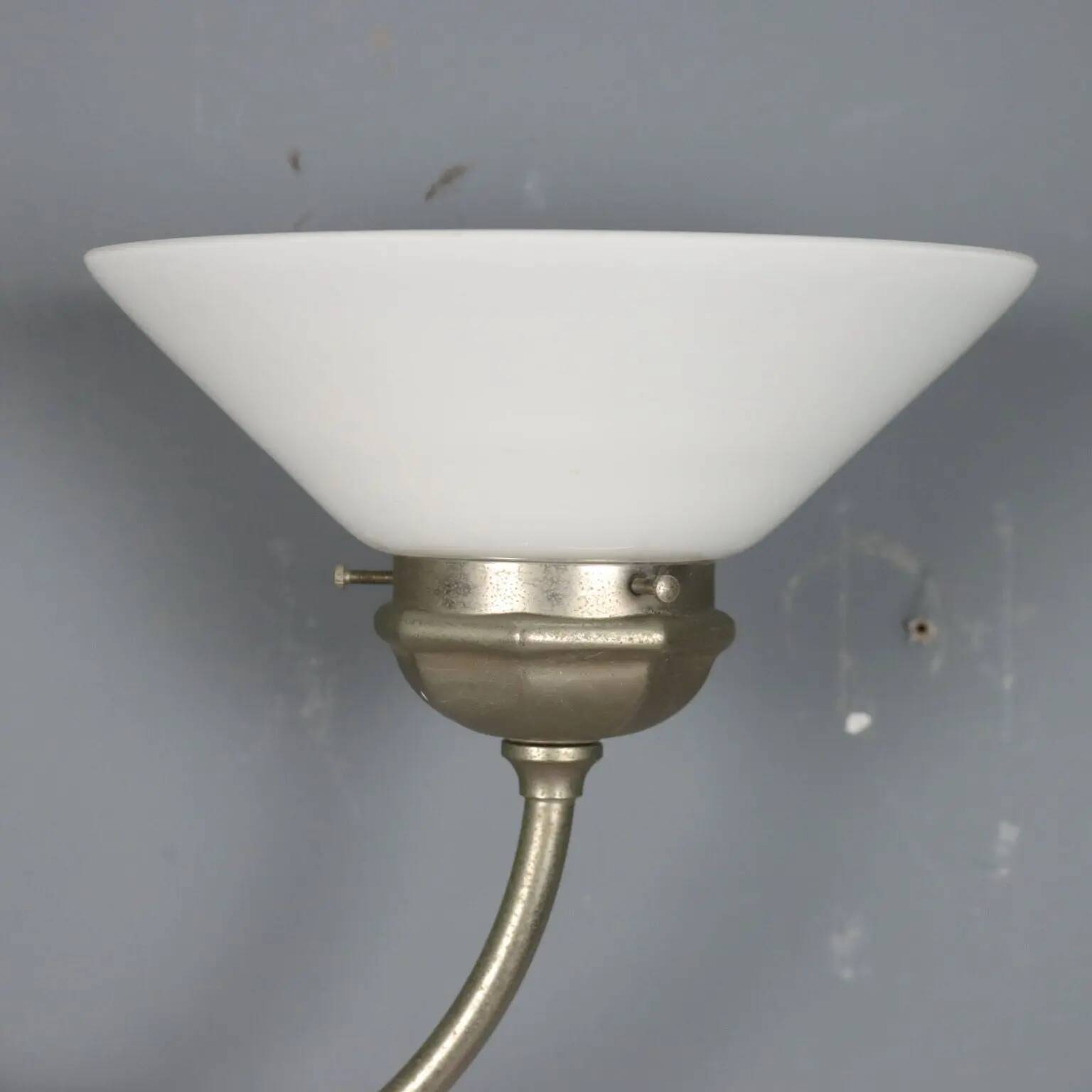 Vintage wall light in glass with double socket, Italian design from the 1960s.