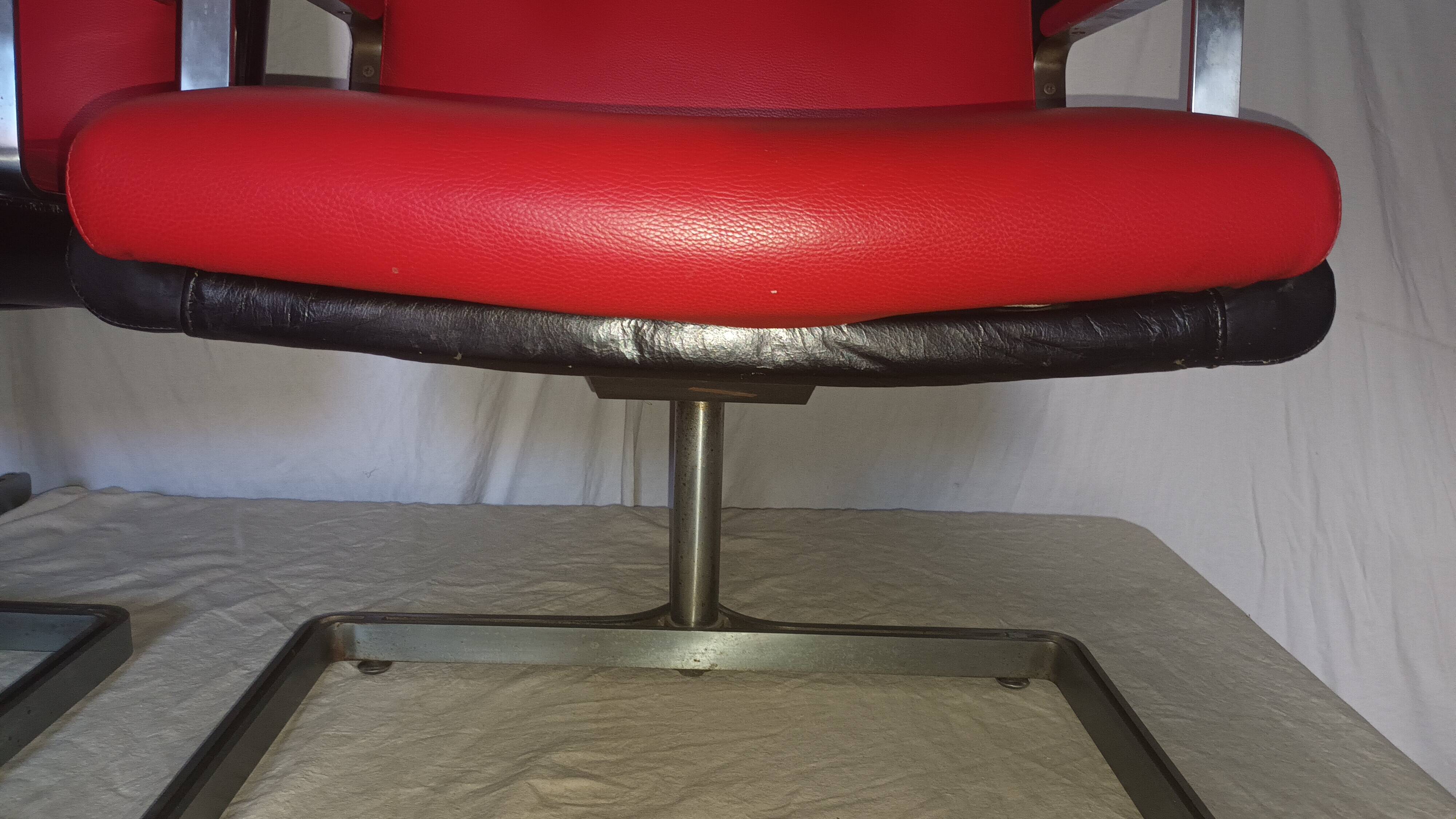 Pair of leather armchairs by Raphael Raffel from the 70s