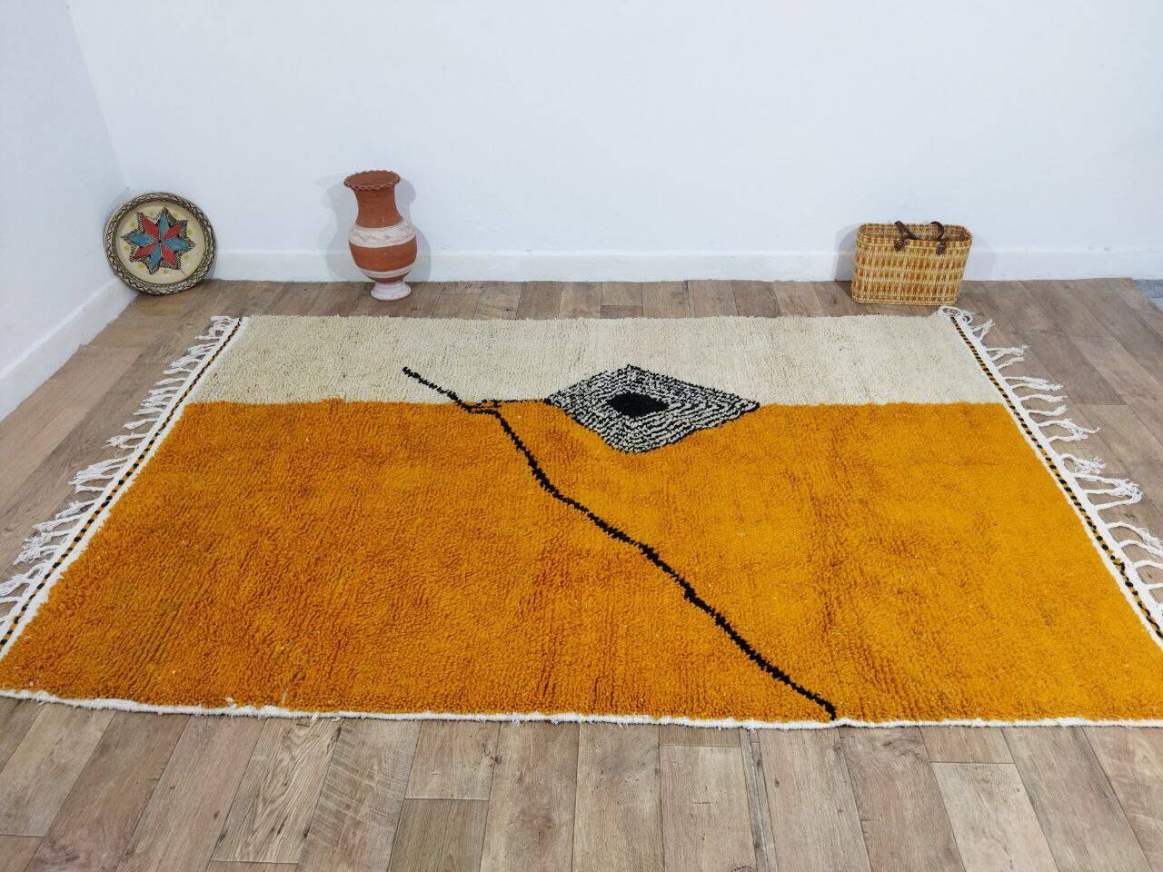 Handmade wool Berber rug 275 X 182 CM