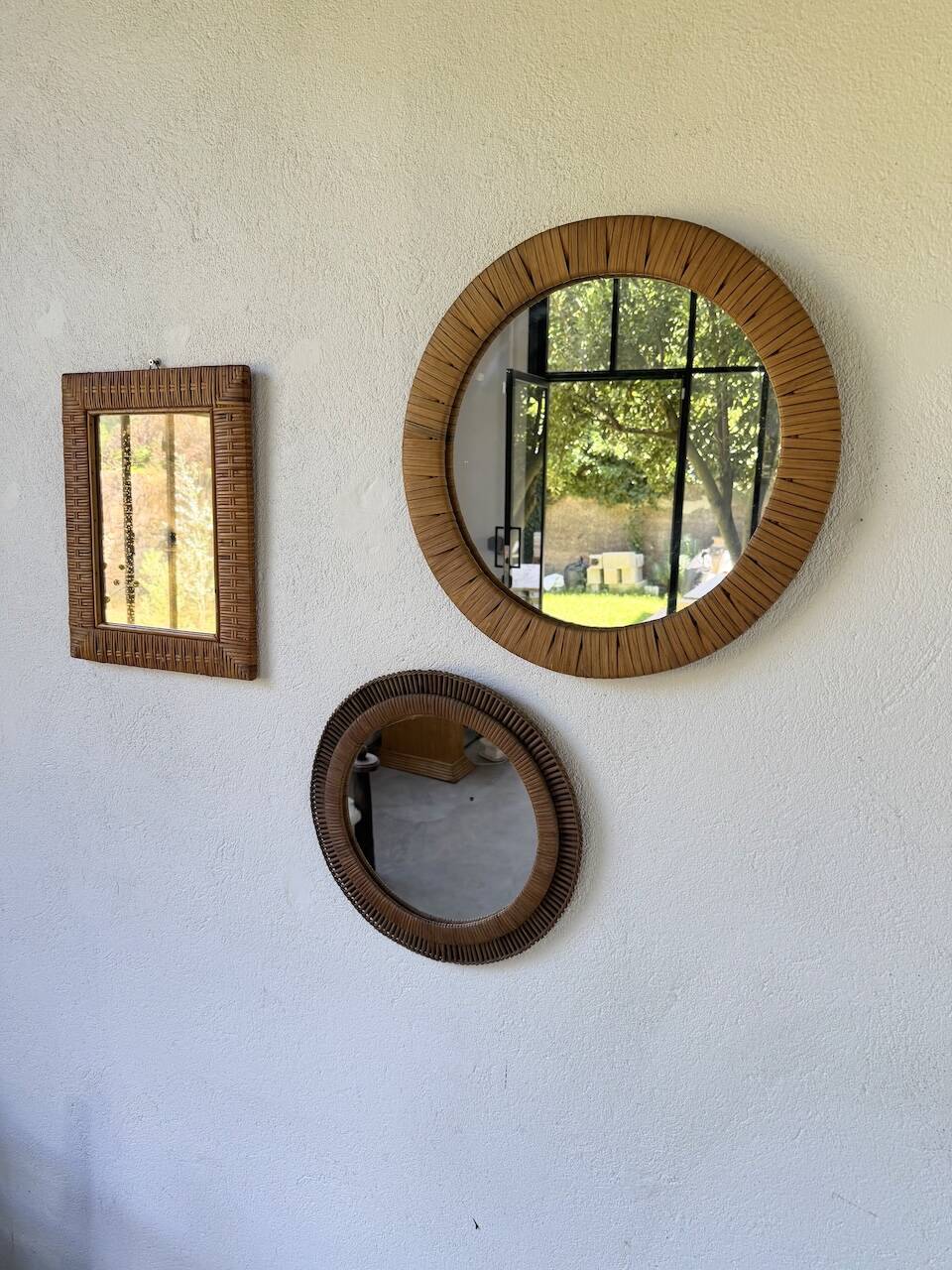 Trio de miroirs osier tressée années 50