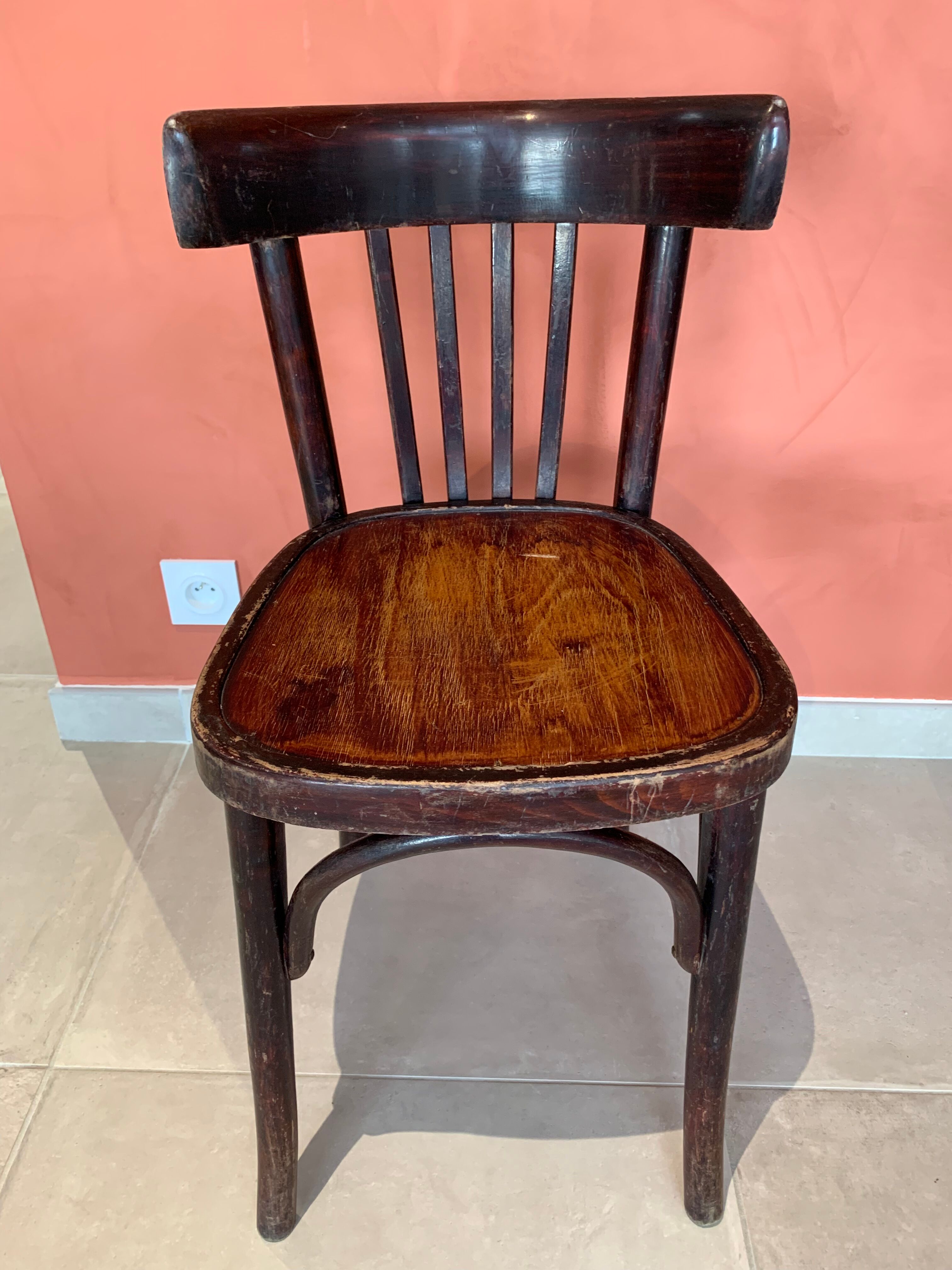 Suite de 6 chaises bistrot vintage