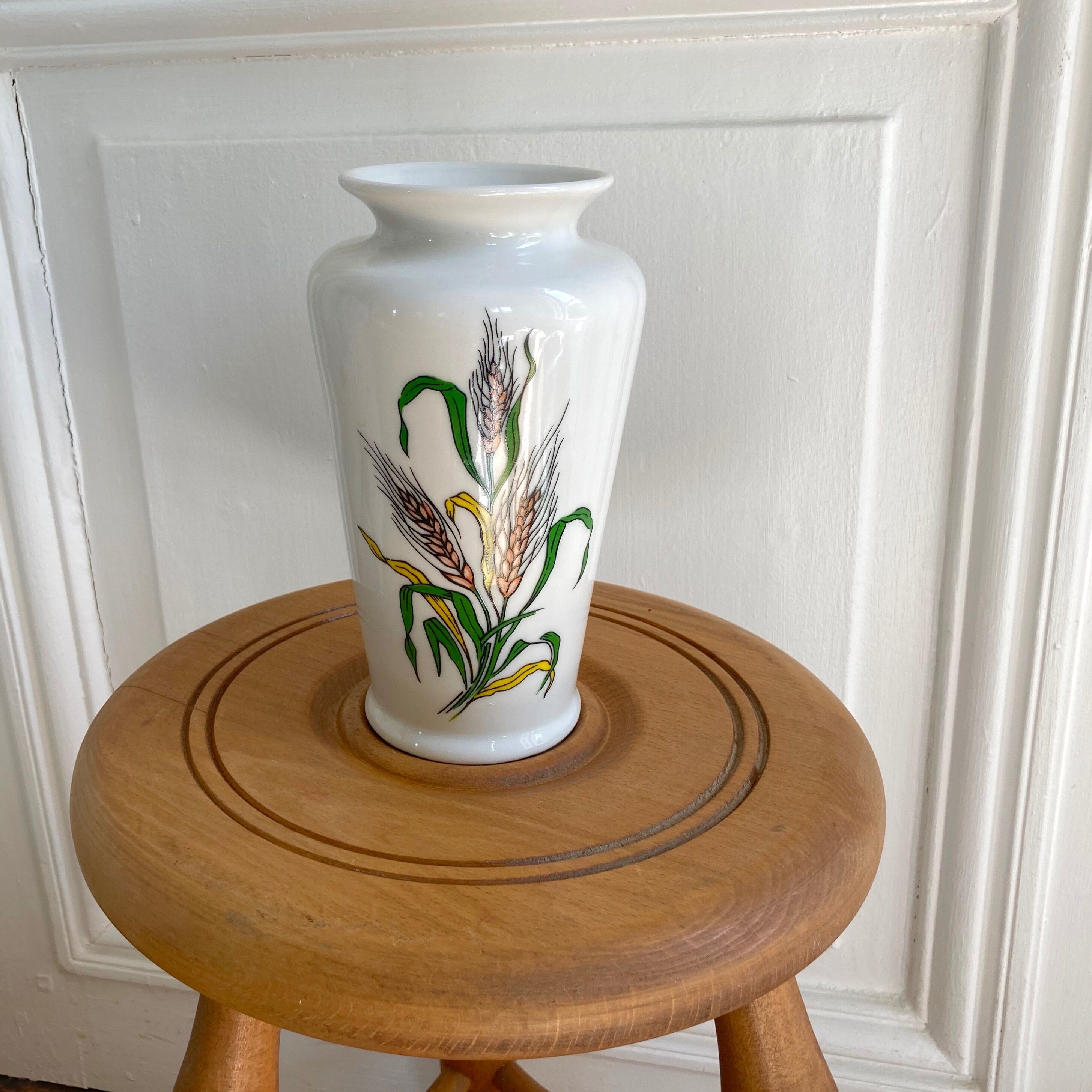 Porcelain vase botanical flowers