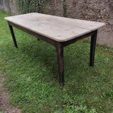 Farm table