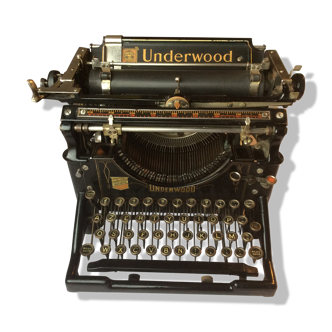 Typewriter old Underwood No. 5