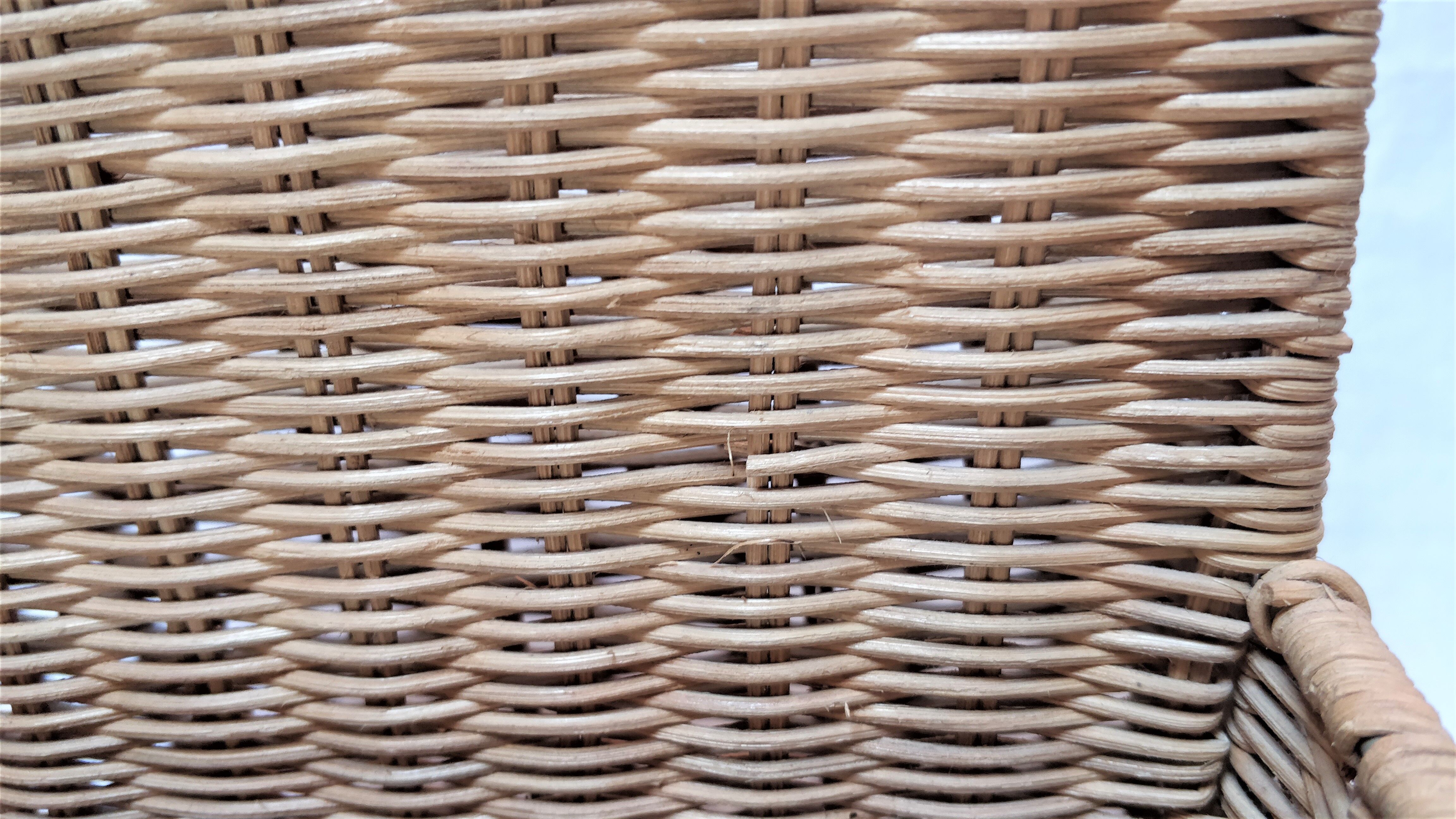 Rattan office organizer