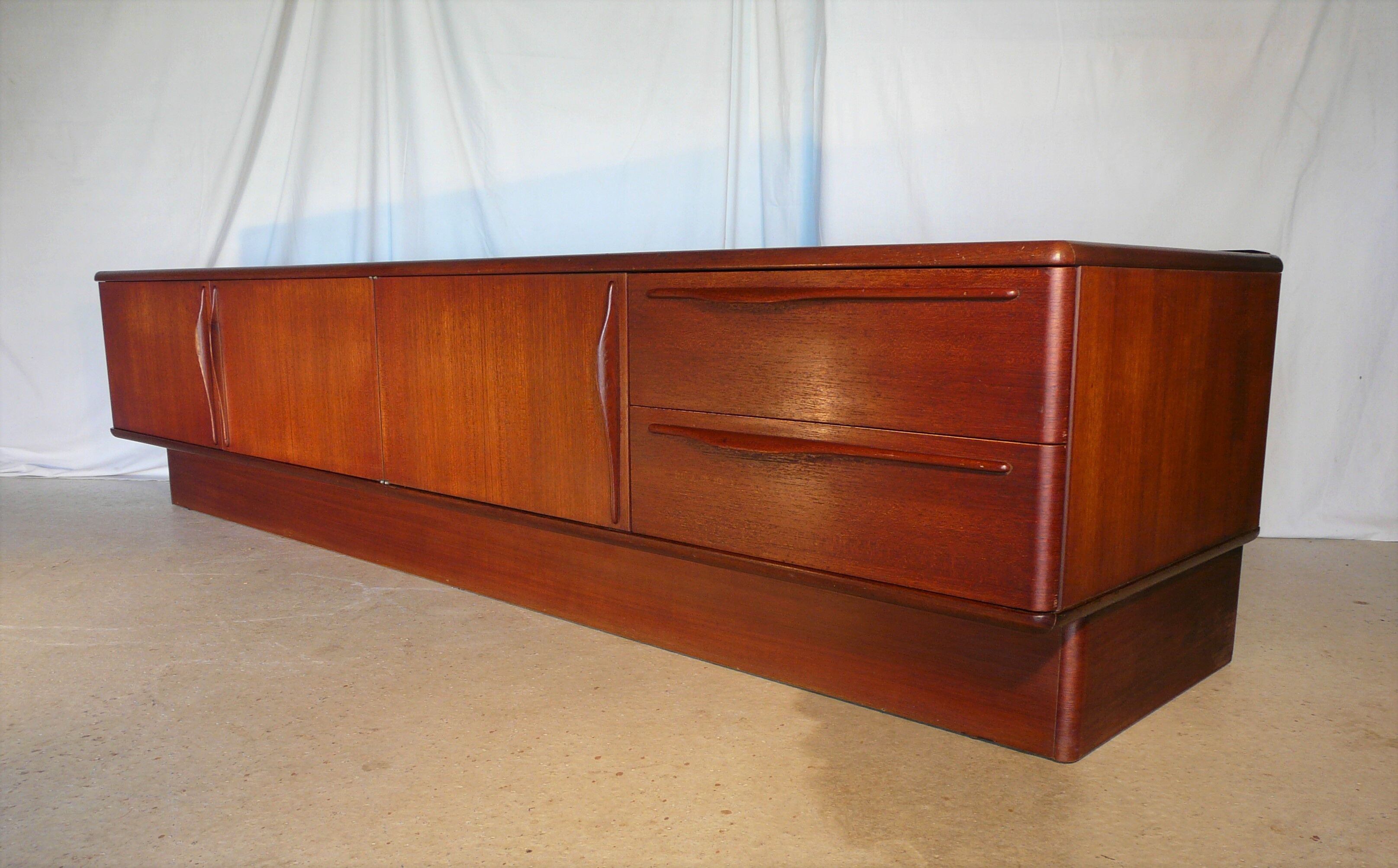 Vintage Scandinavian teak bass row