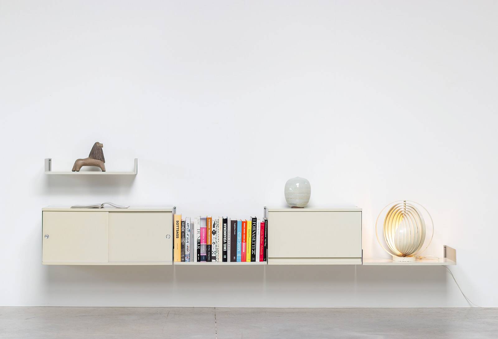 Dieter Rams pour Vitsoe  dressoir mural 1960