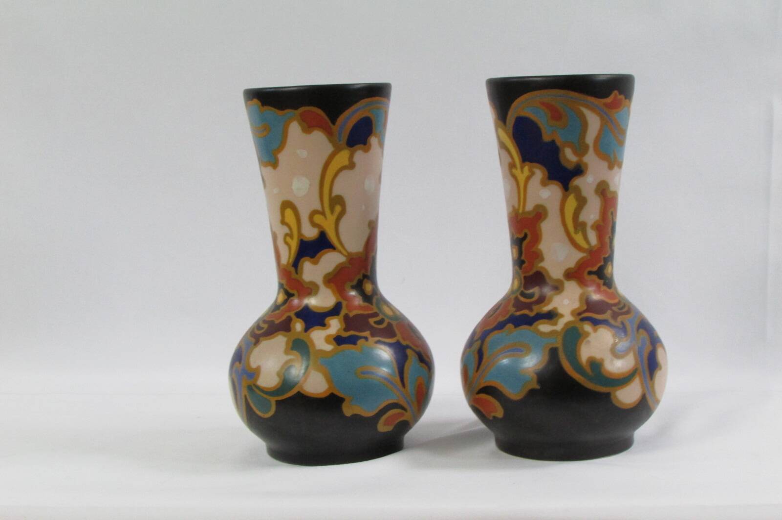 Pair of Régina Rosario vases, Gouda Holland