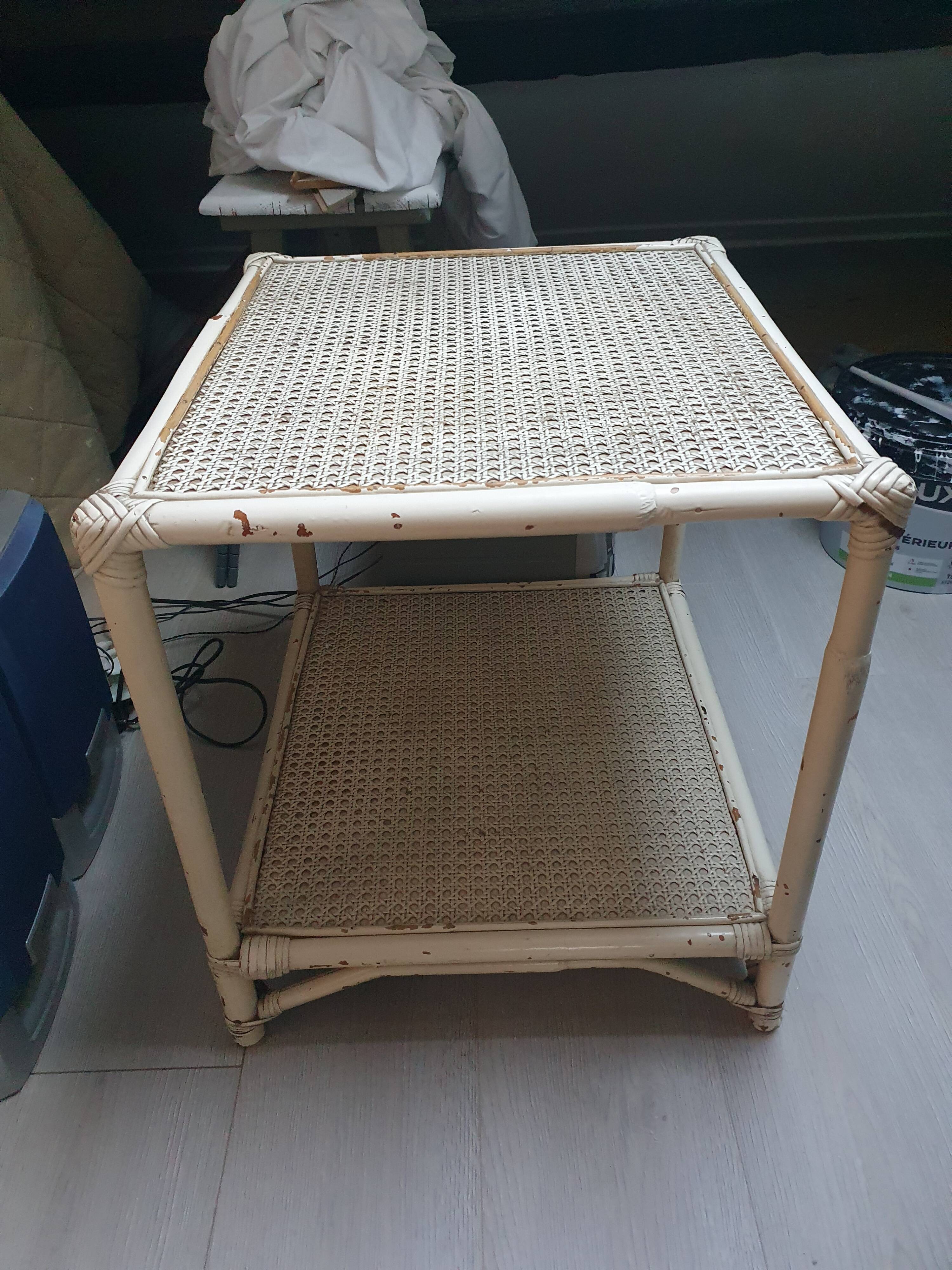 Vintage cream rattan coffee/side table