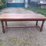 Farm table