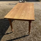 Farm table