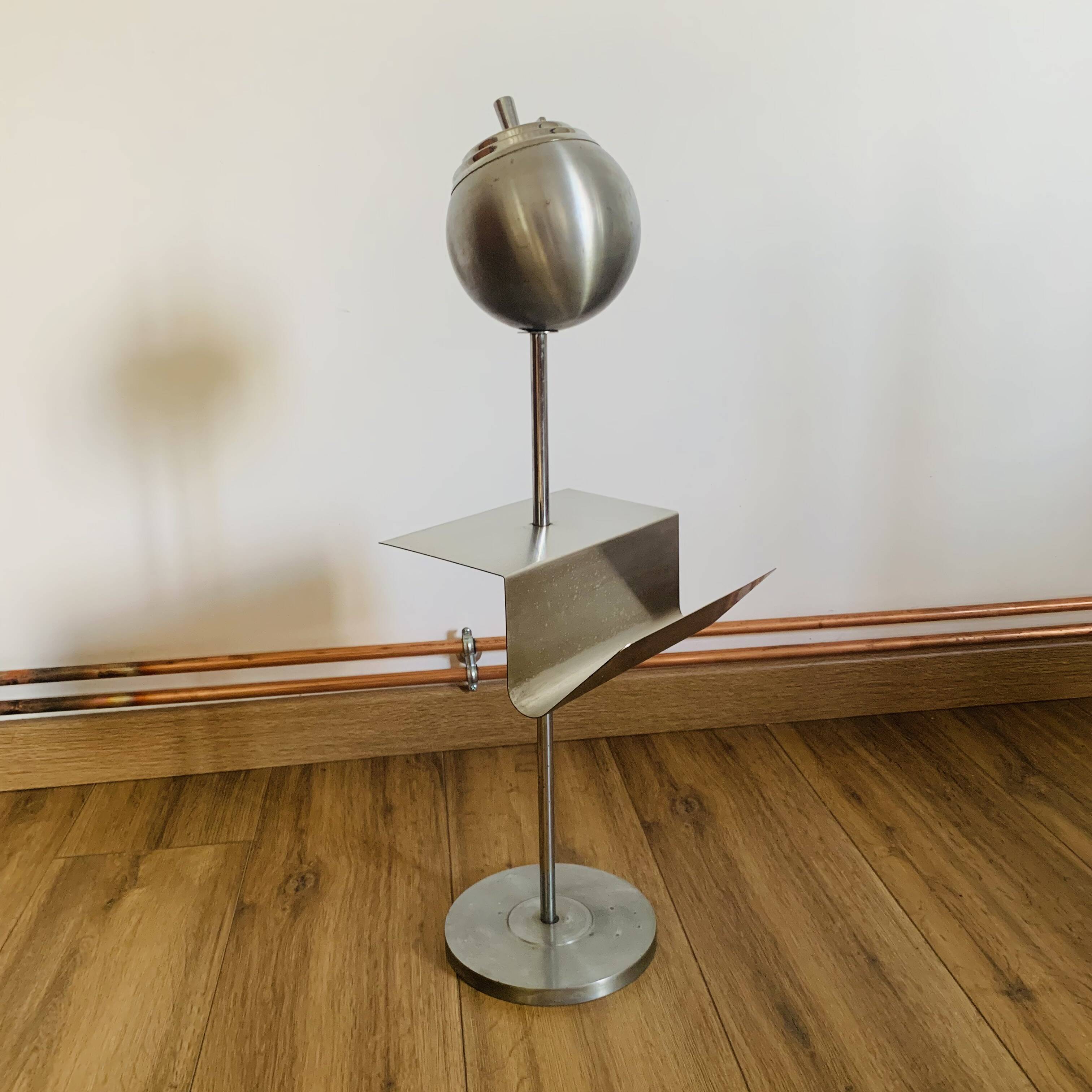 Space age soveno ashtray