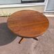Extendable round table for 4 to 6 people, wood.