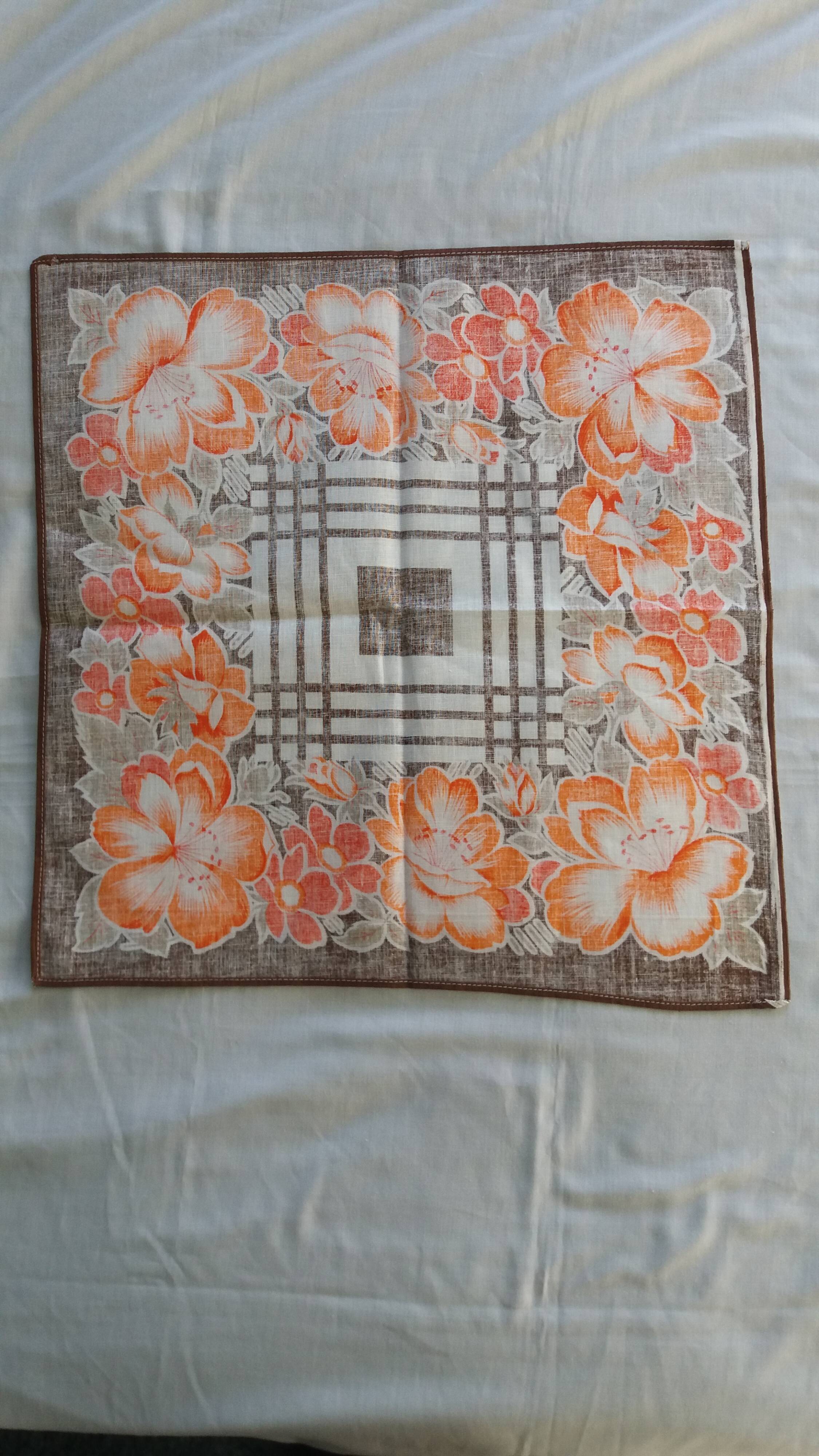 Vintage 70s flower power napkins, set of 12.