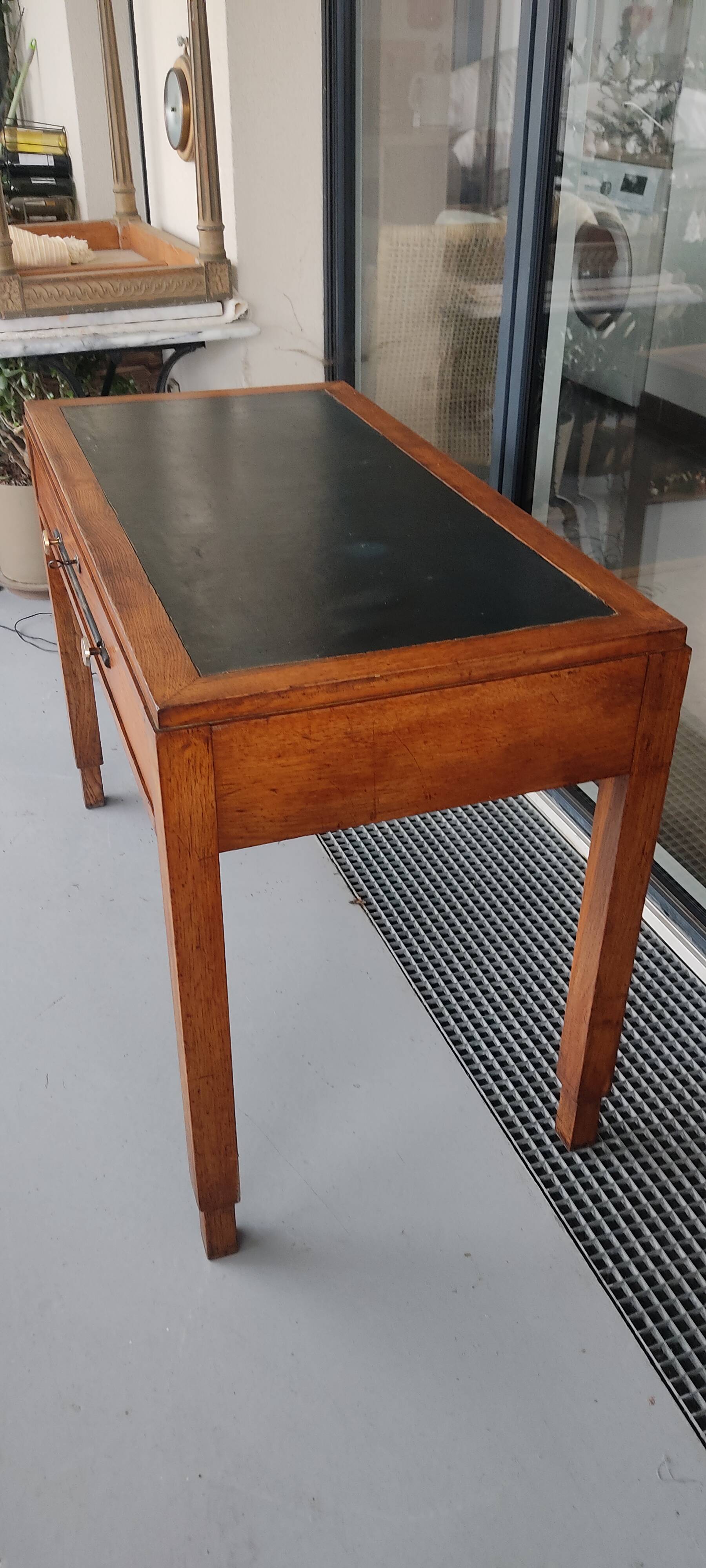 Bureau en bois