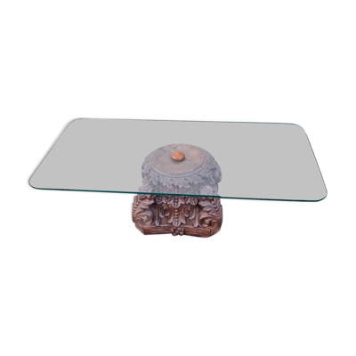 Table basse pied bois sculpté Inde, plateau en verre