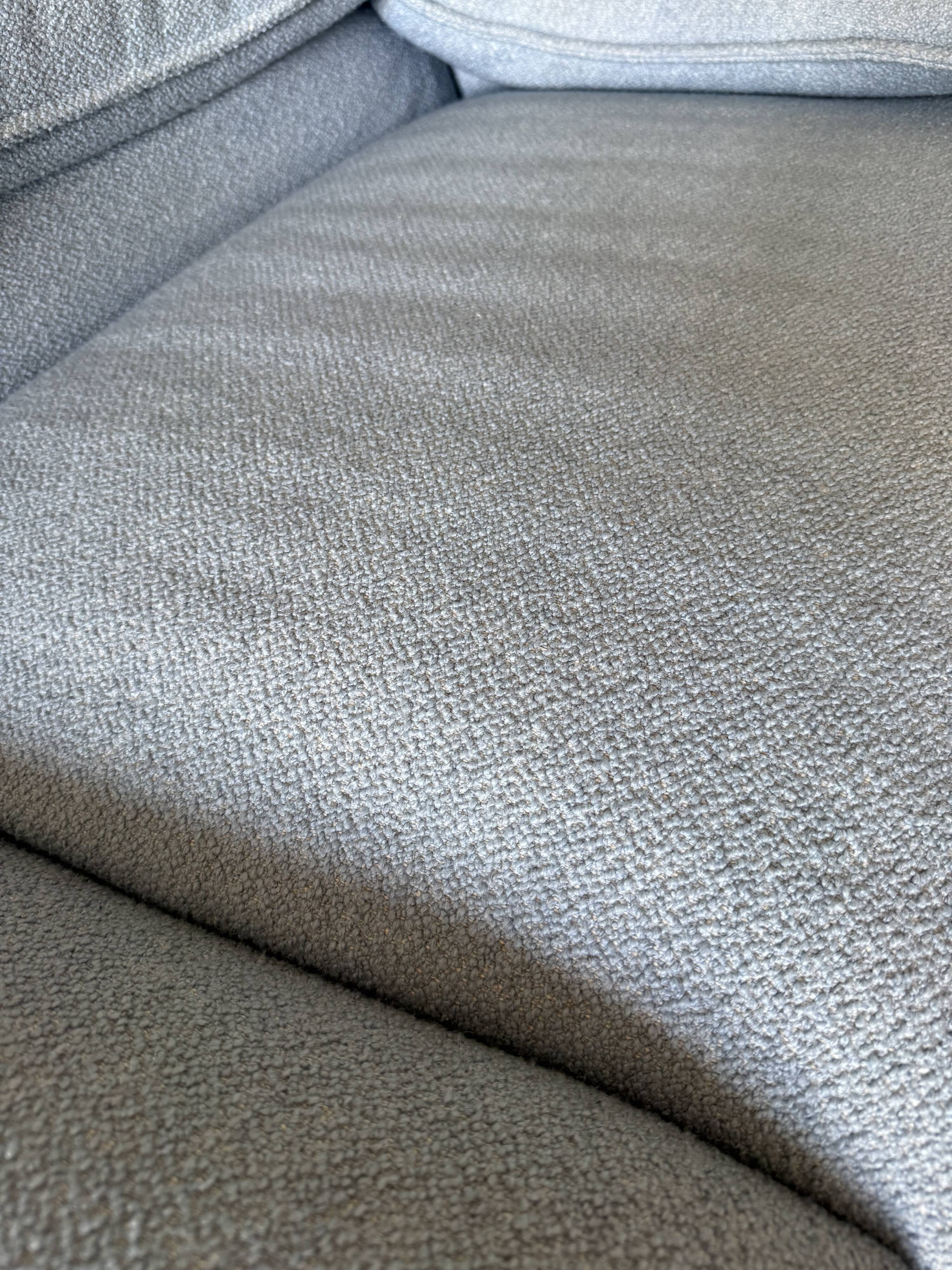 Sublime Maralunga sofa, perfect Cassina. Colour Cielo, boucle fabric.