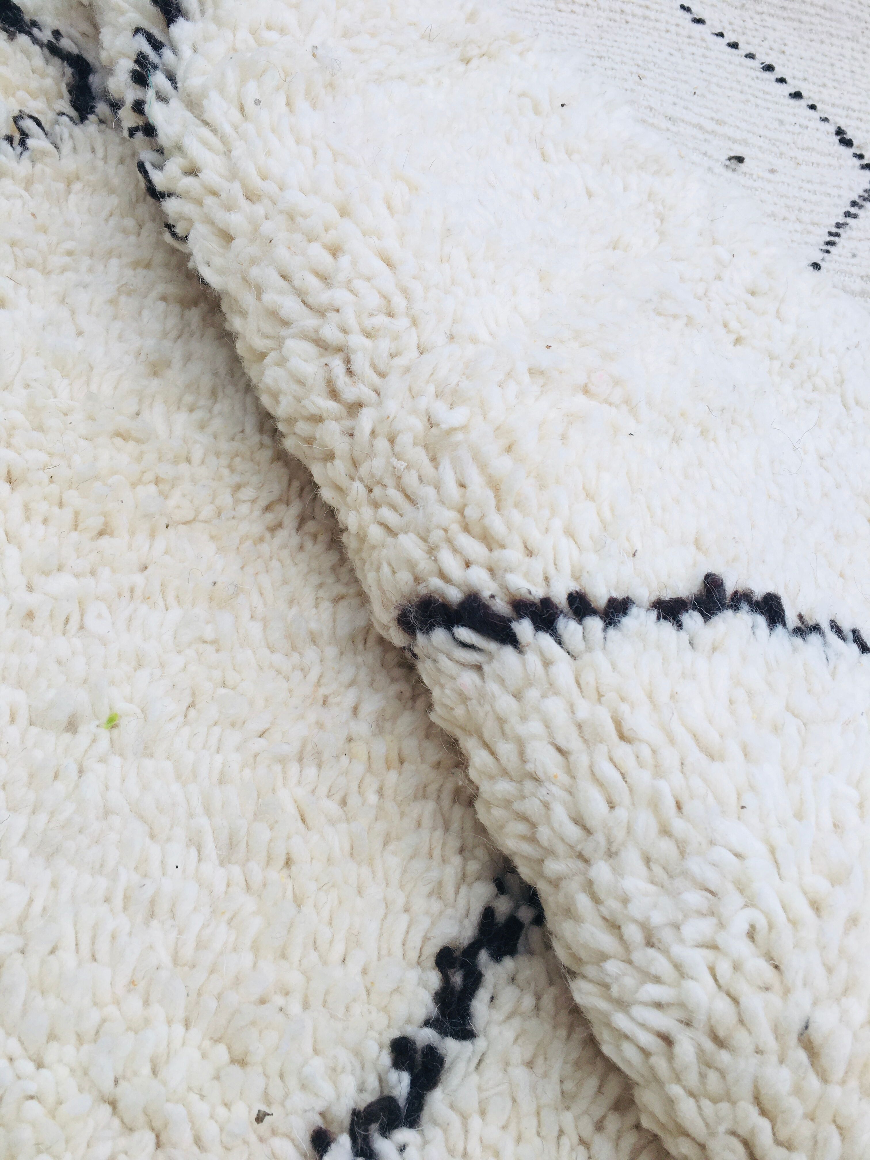 Berber carpet Beni Ouarain 4x2.5m, pure wool