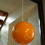 Suspension boule verre jaune 1970