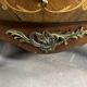 Commode de style Louis XV marquetées toutes faces XX siècle