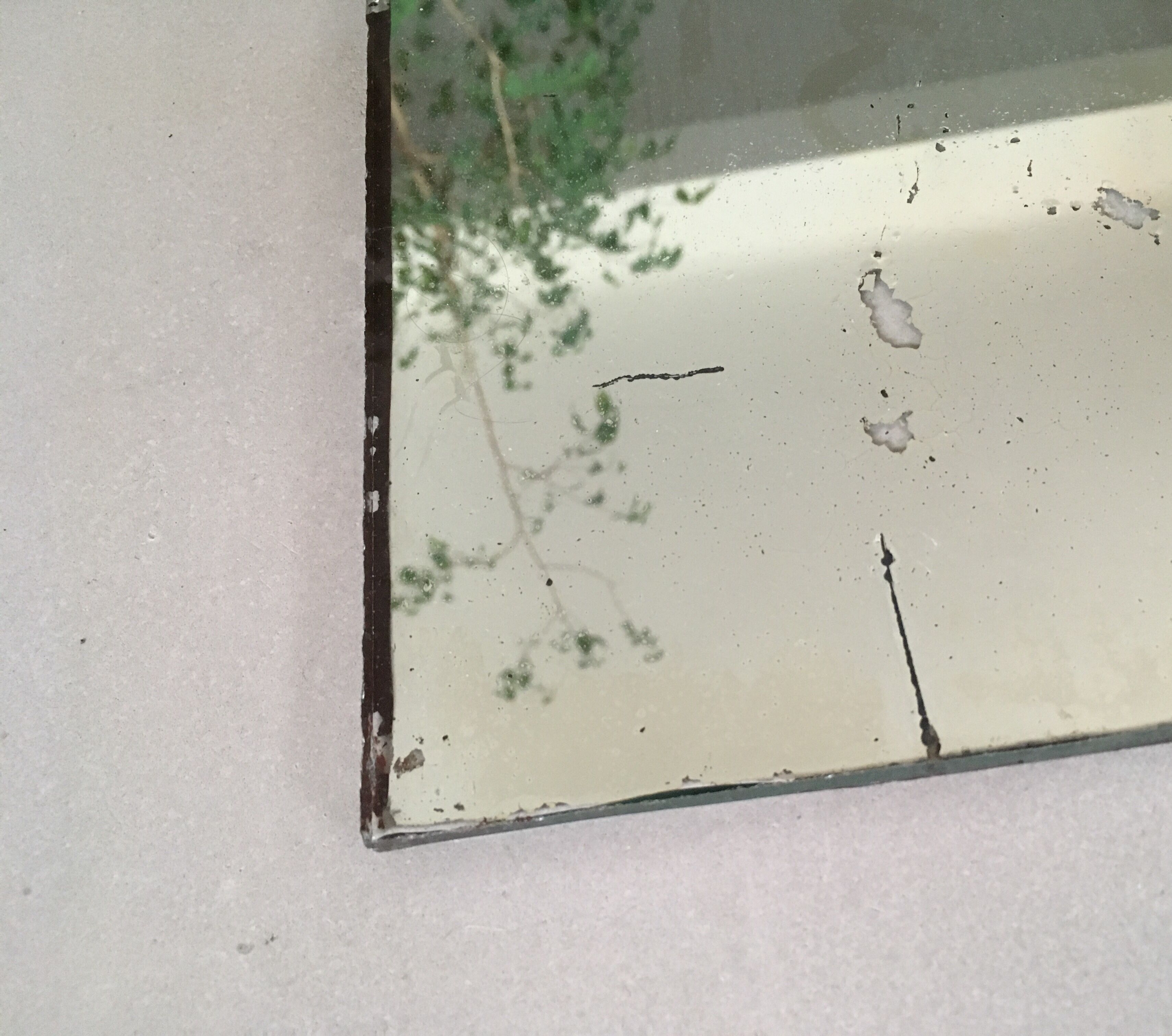 Miroir piqué ancien 36x48 cm