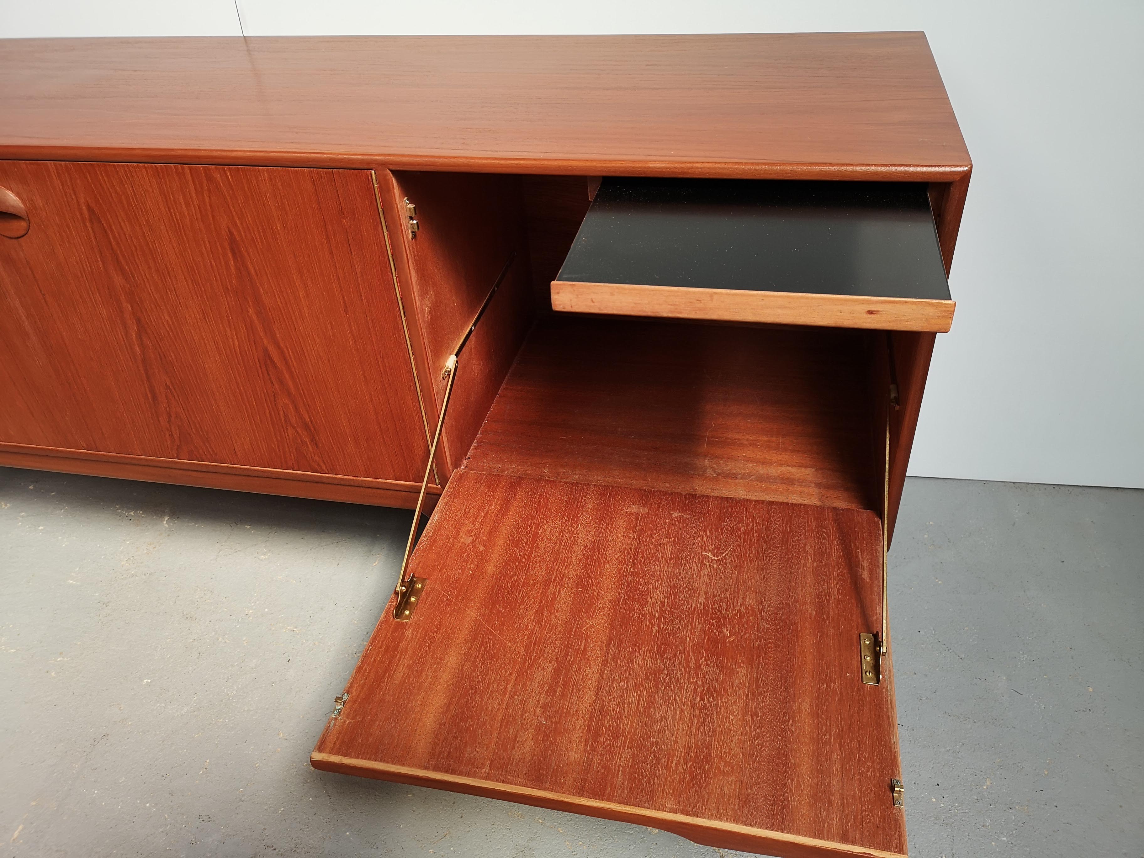 Mac Intosh sideboard