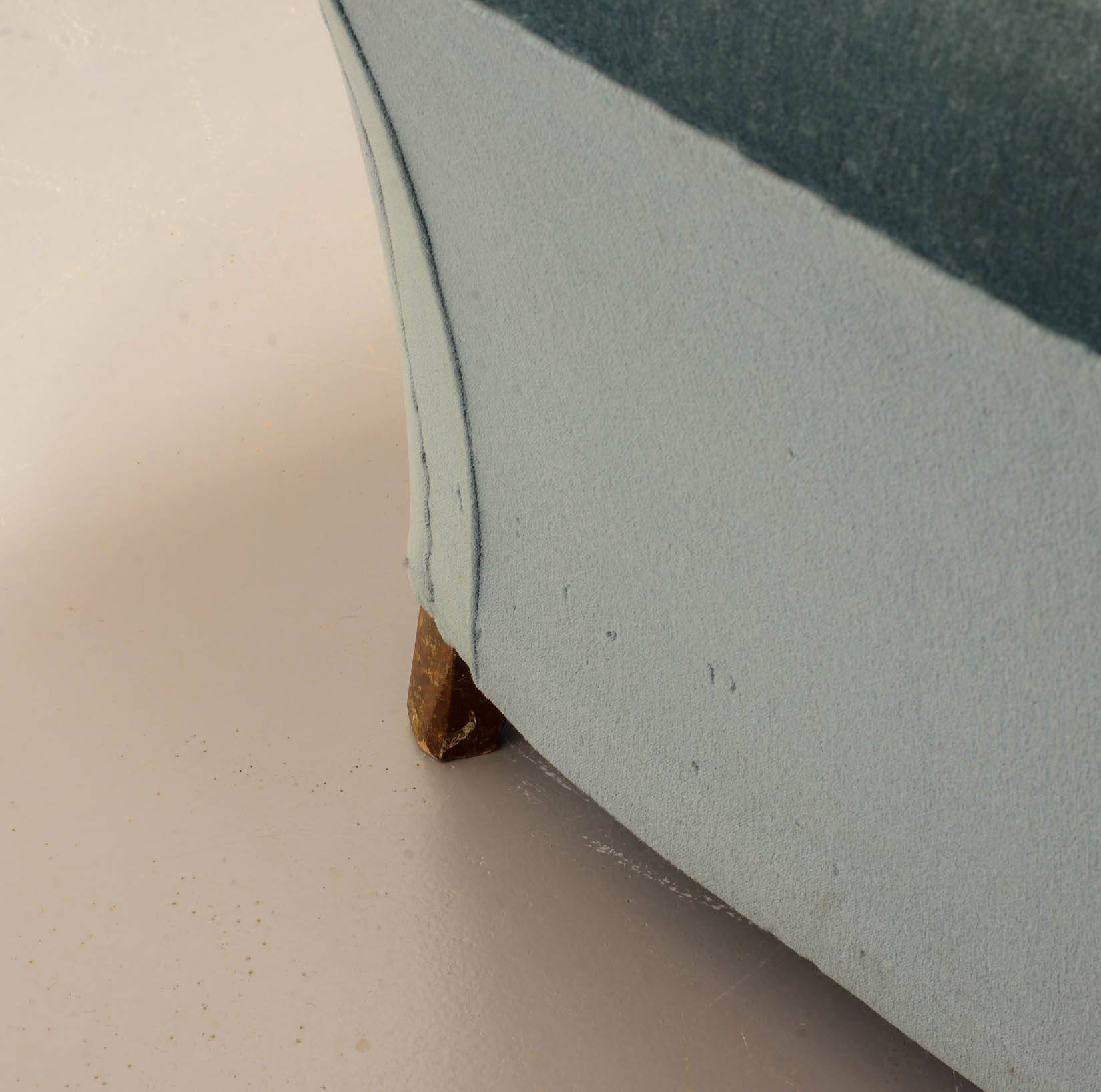 Chesterfield Duotone 2-Seat Sofa in Frosted Blue & Green Velvet 1950s