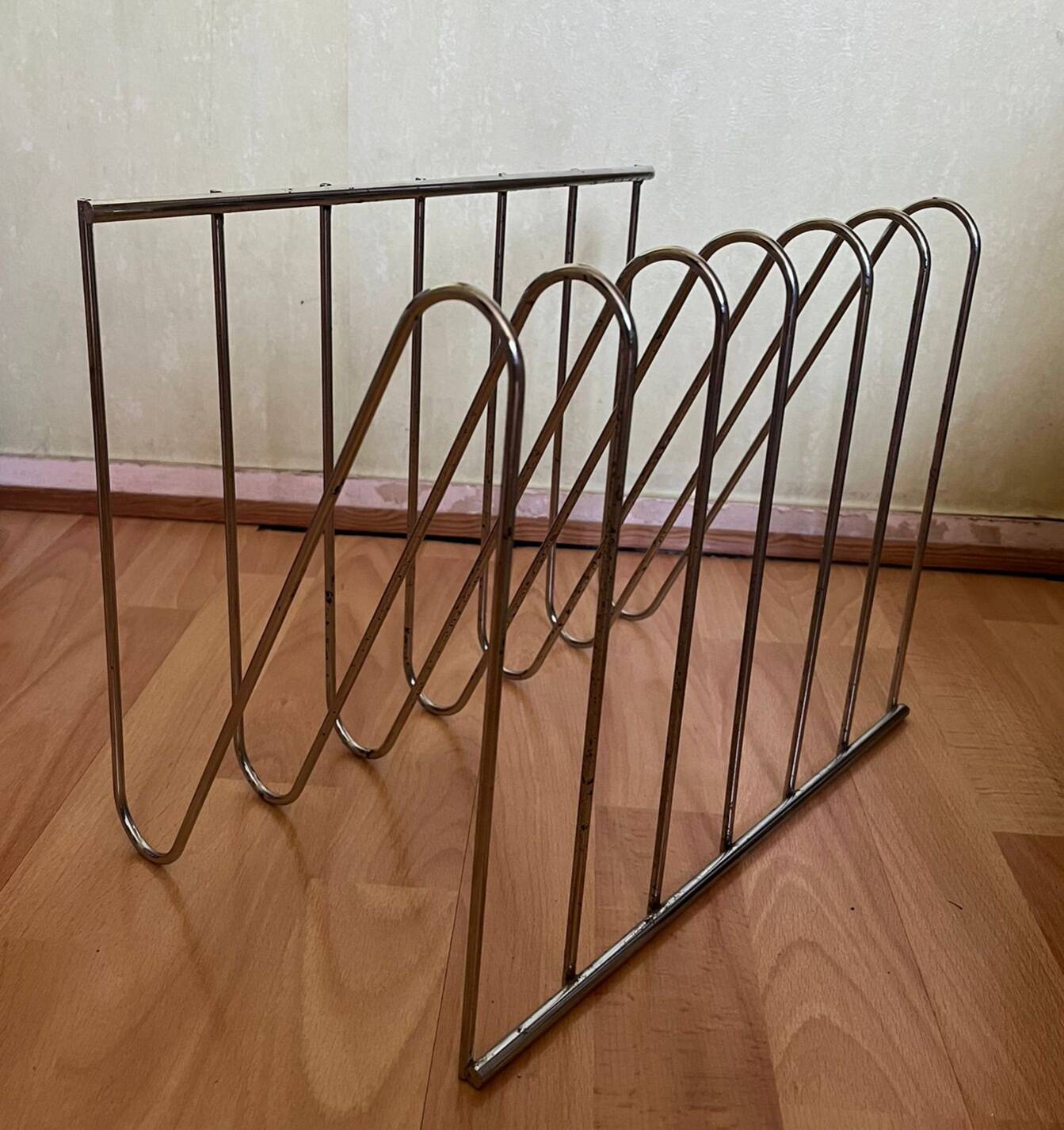 Z magazine rack 1970