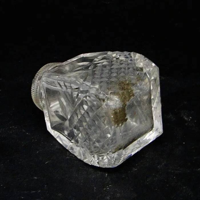 D5H Salt Shaker in Art Deco Style