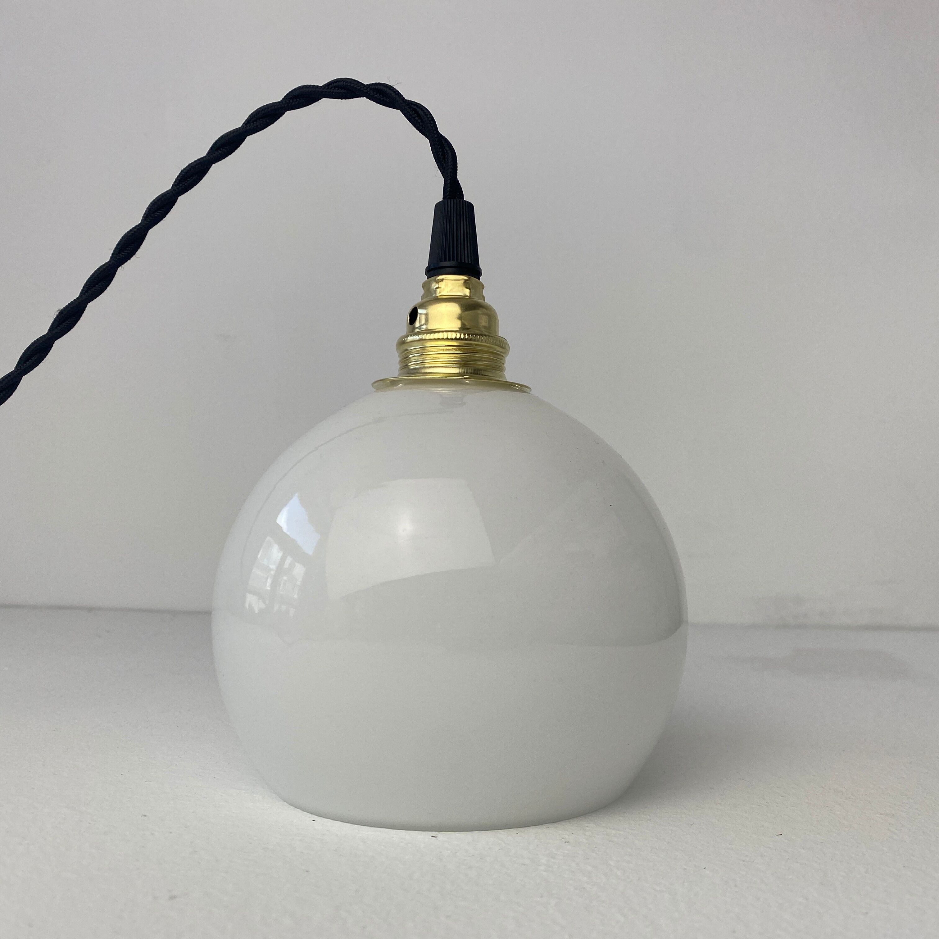 Lot 3 old suspensions in vintage opaline 12 cm