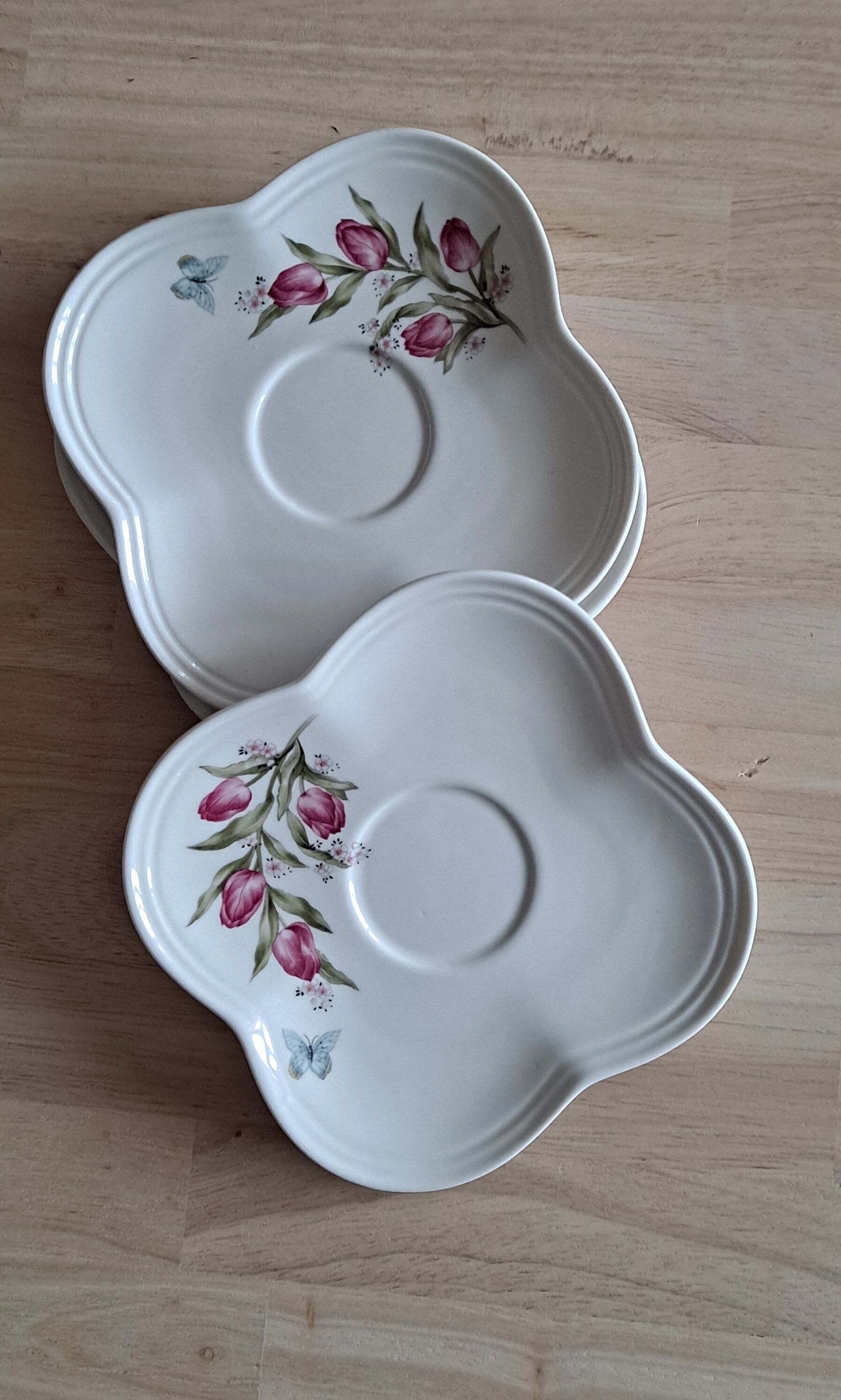 Trio of saucers porcelain with tulips