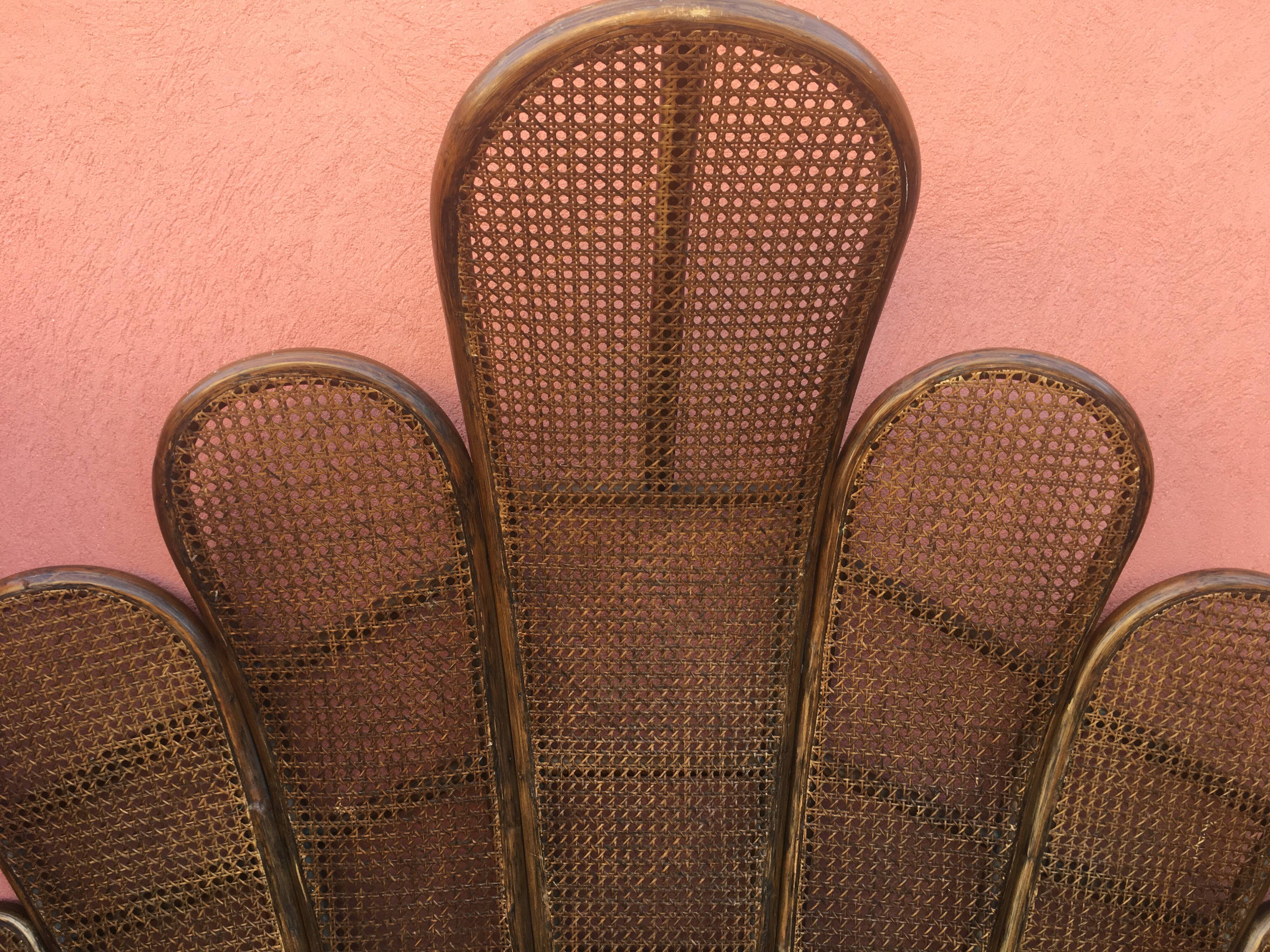 Slinging headboard and curved wood