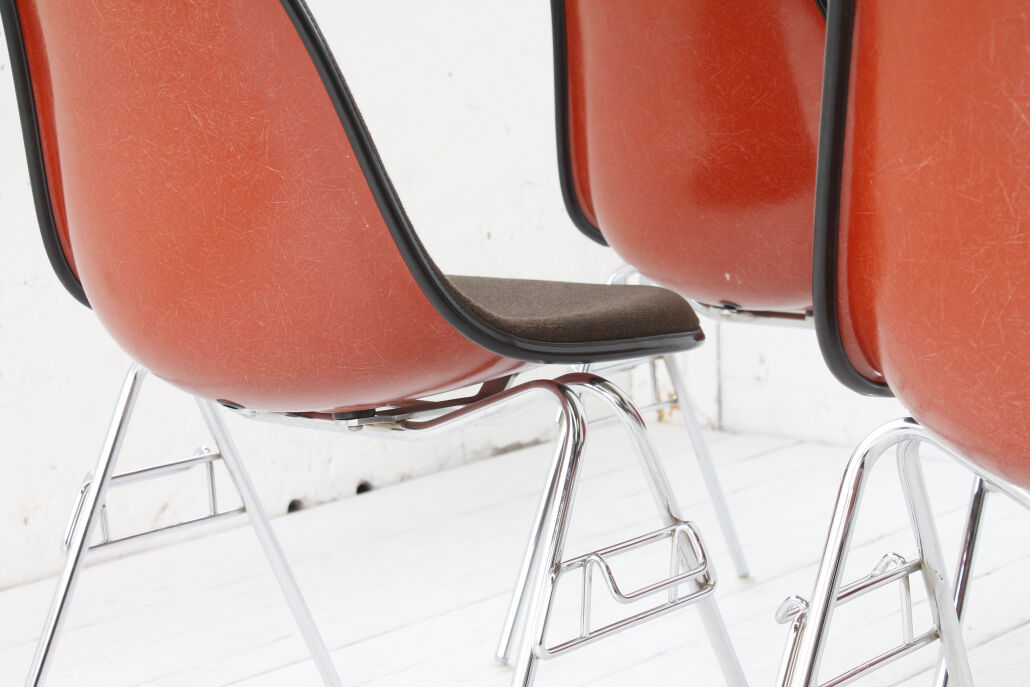 Set of 4 side chairs by Charles & Ray Eames for Herman Miller