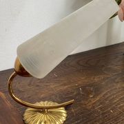 Applique murale en métal doré et verre strié