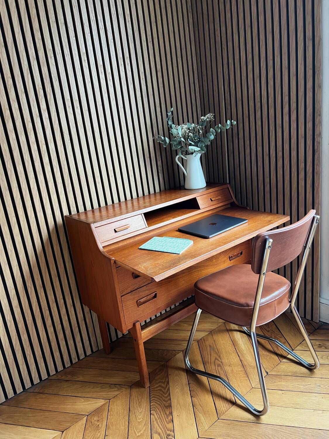Vintage desk / vintage storage furniture by Arne Wahl Iversen.